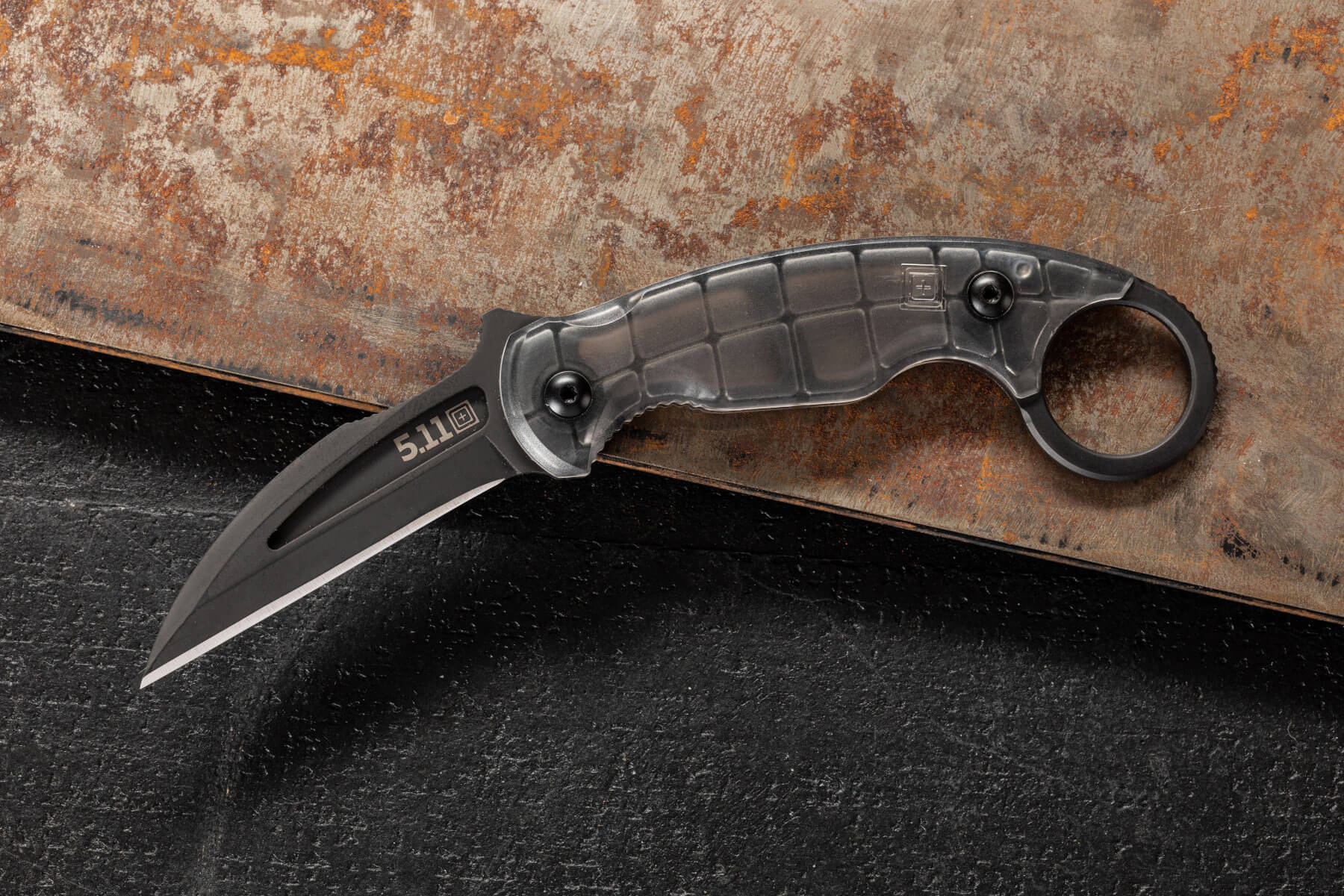 Best Self Defense Knives [2023 Review & Guide] 